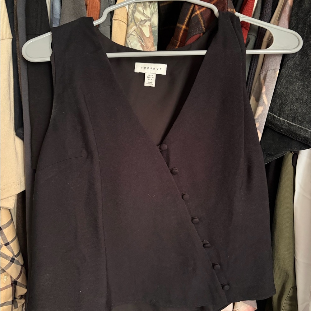 Topshop Black Sleeveless Buttoned Blouse
